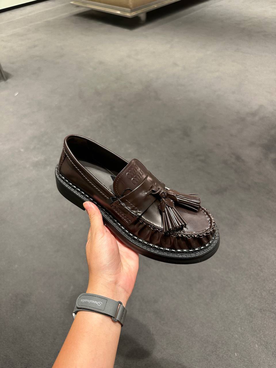 Brushed Leather Tassel Loafers