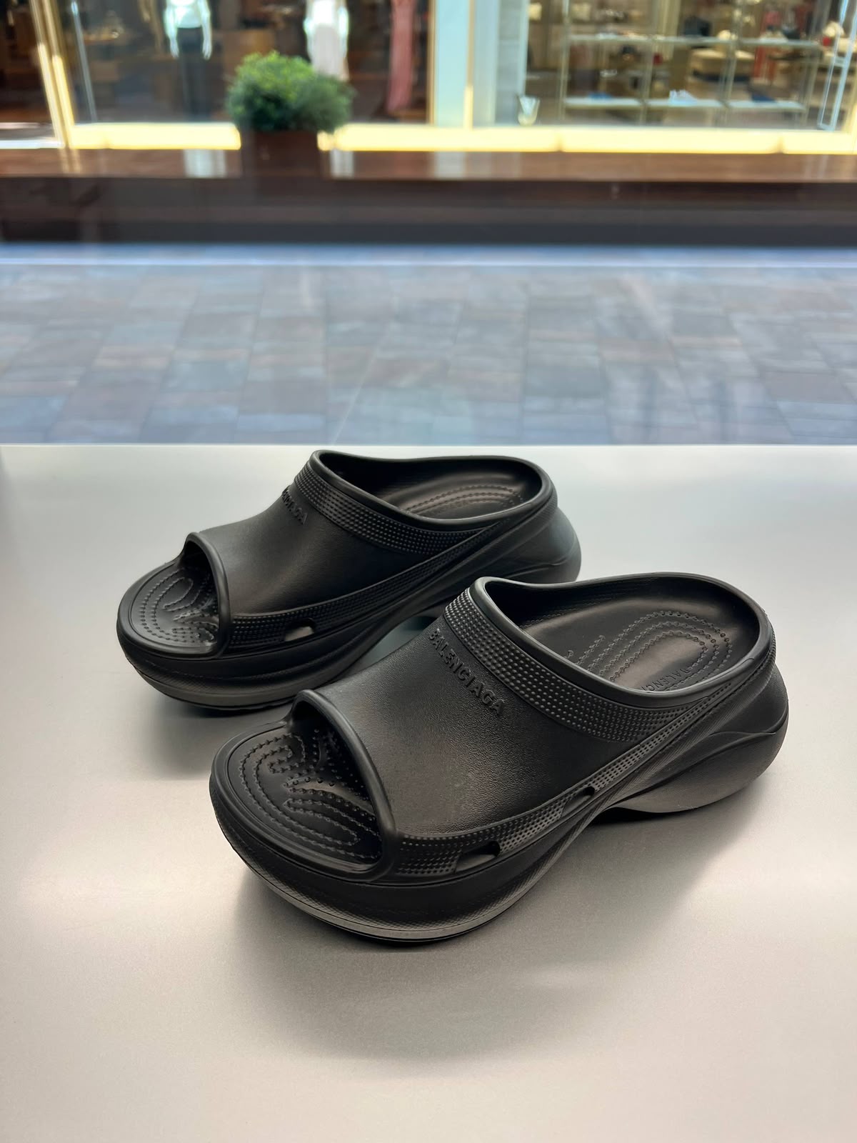 Crocs Pool Slide
