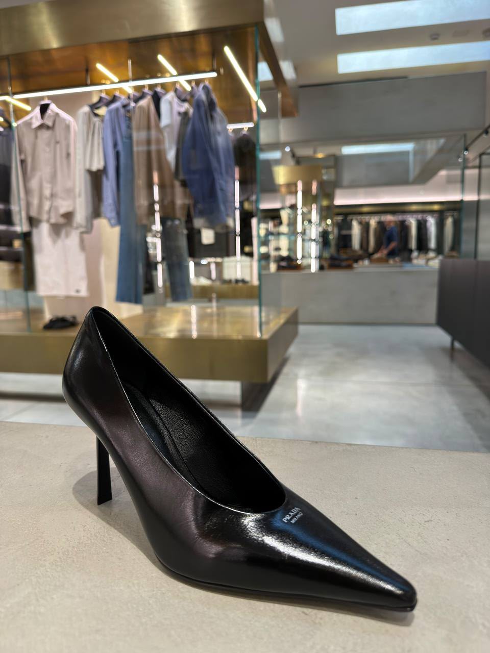 Brushed leather pumps