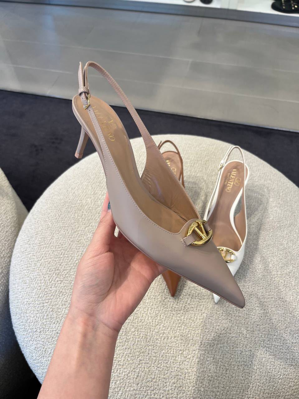 Garavani VLogo Signature Slingback Pump
