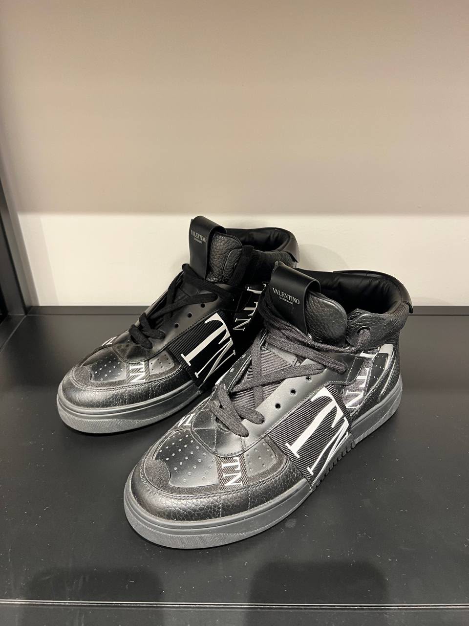 Garavani One Stud Low-Top Sneaker