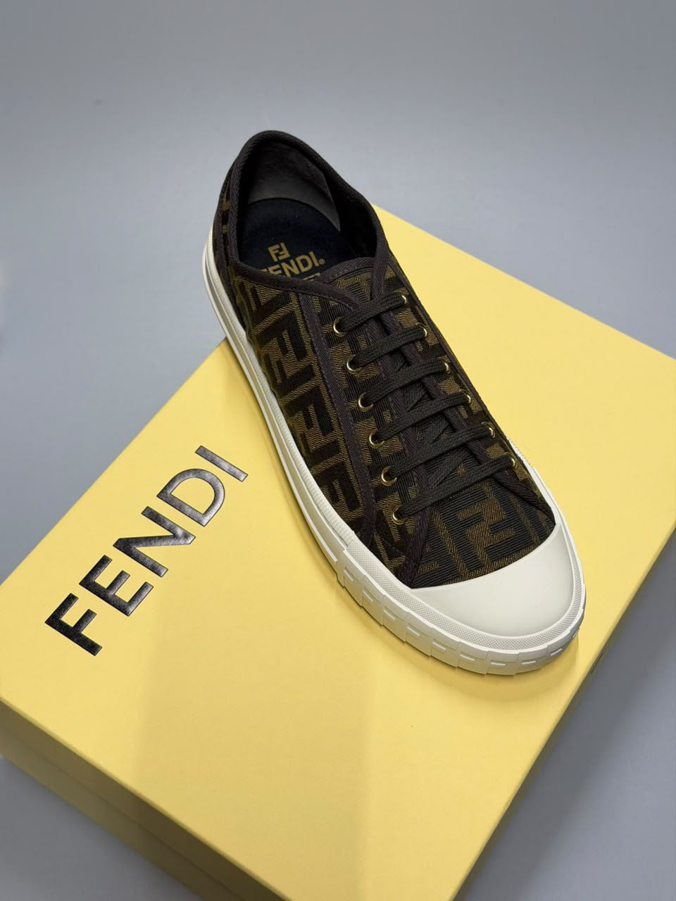 FF Logo Low-Top Sneakers