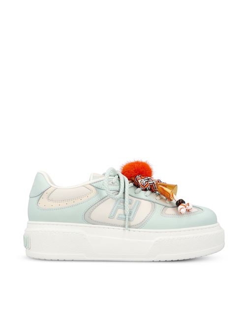 Sneakers realizzate in pelle di vitello