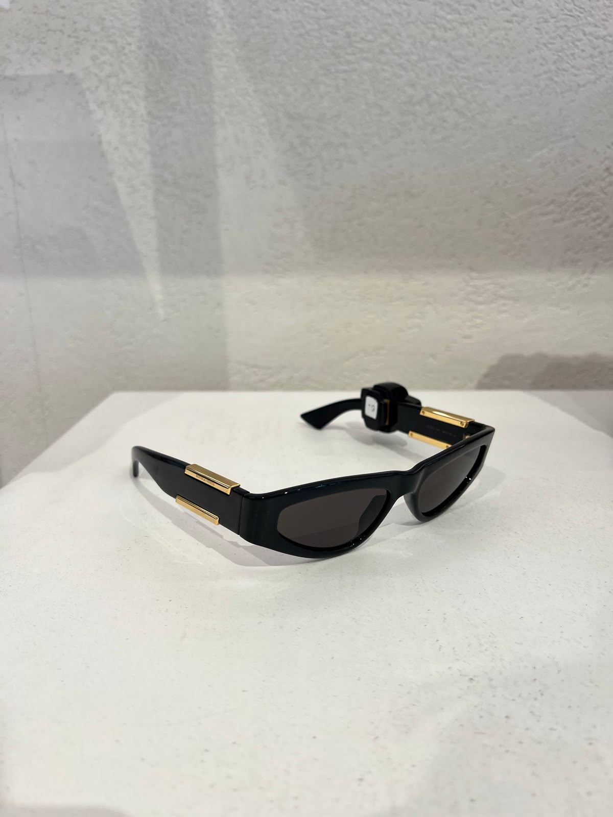 Bold Cat-Eye Sunglasses