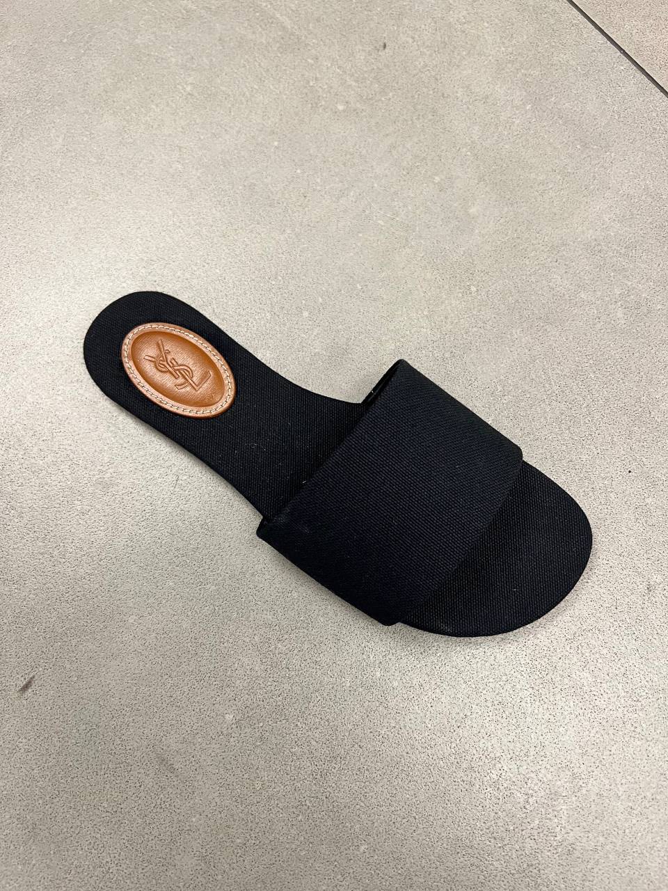 Tribute Nu Pieds Slides