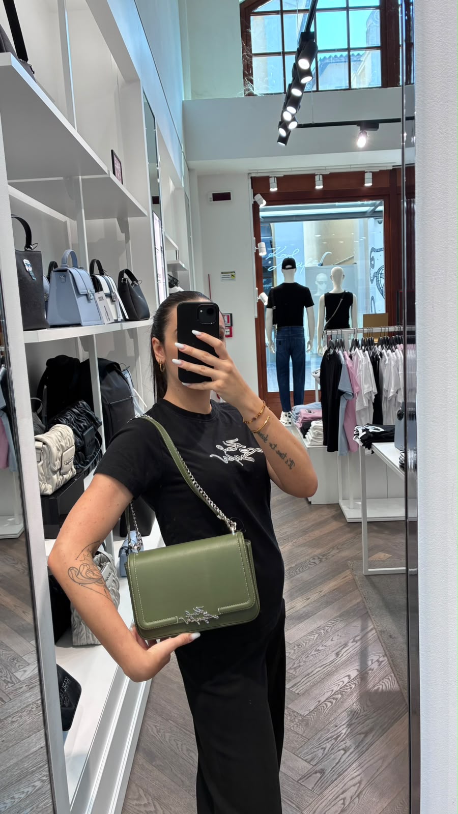 K/Signature Shoulder Bag