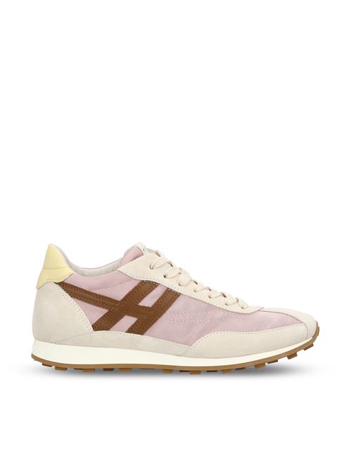 Sneakers realizzate in pelle scamosciata