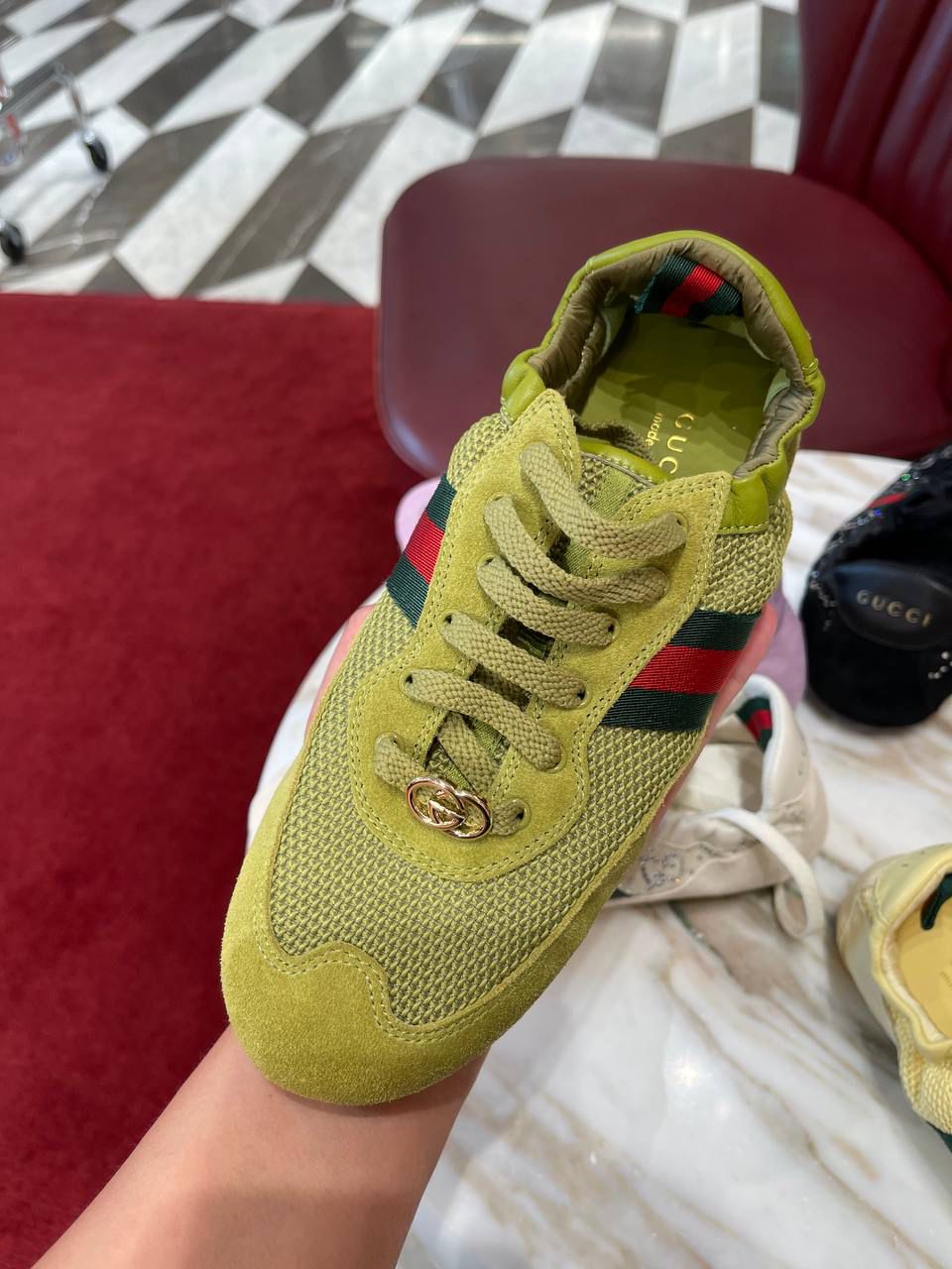 Screener sneaker