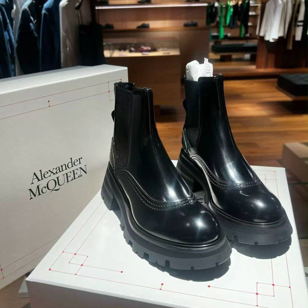 Tread Slick Chelsea Boots
