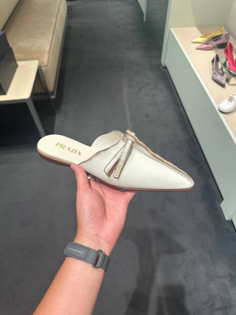 Pointed-Toe Leather Mules