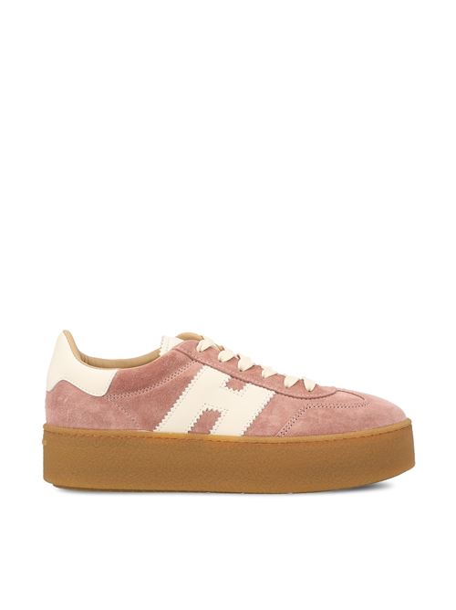 Sneakers realizzate in pelle scamosciata