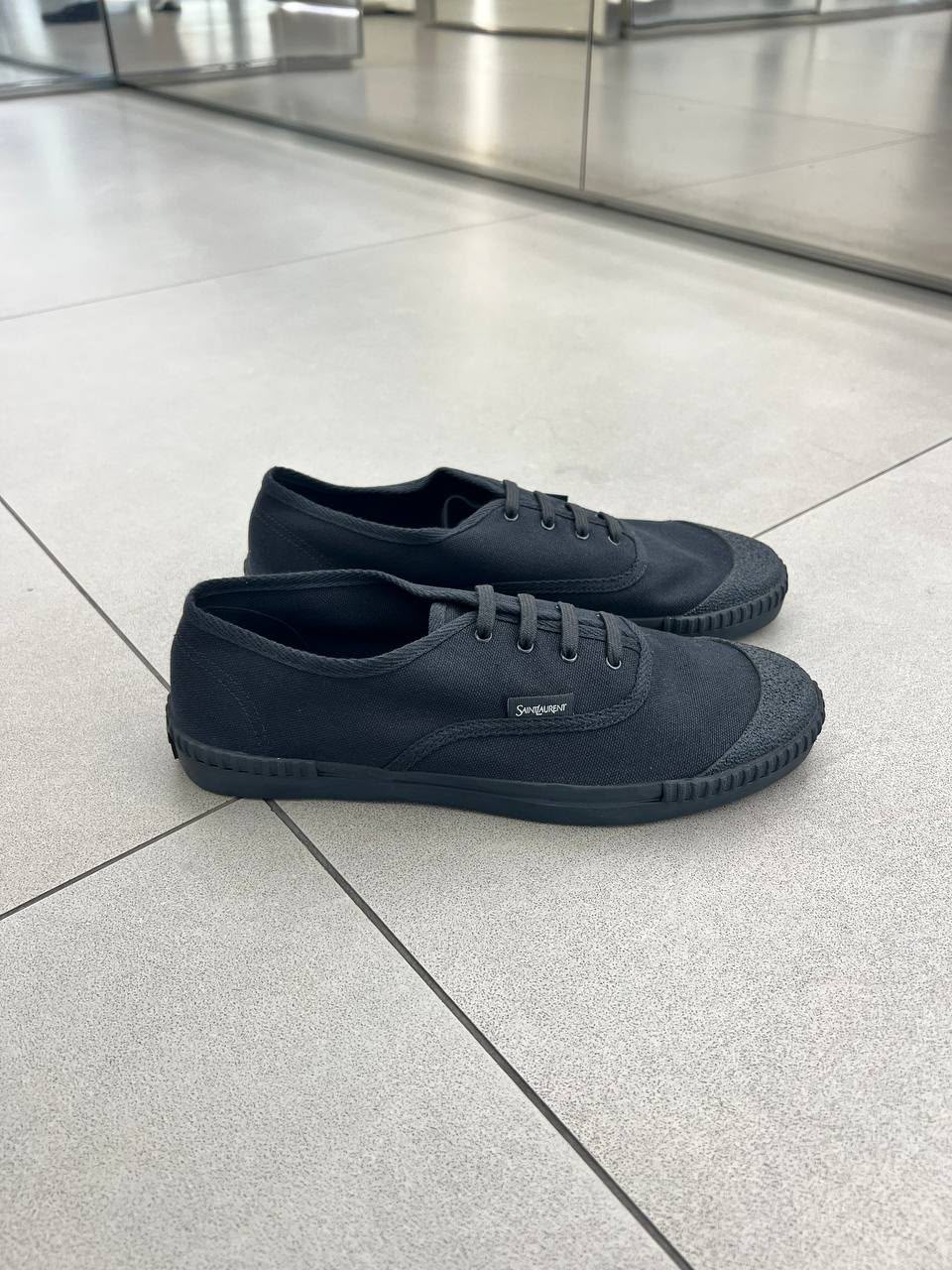 Venice Canvas Sneakers