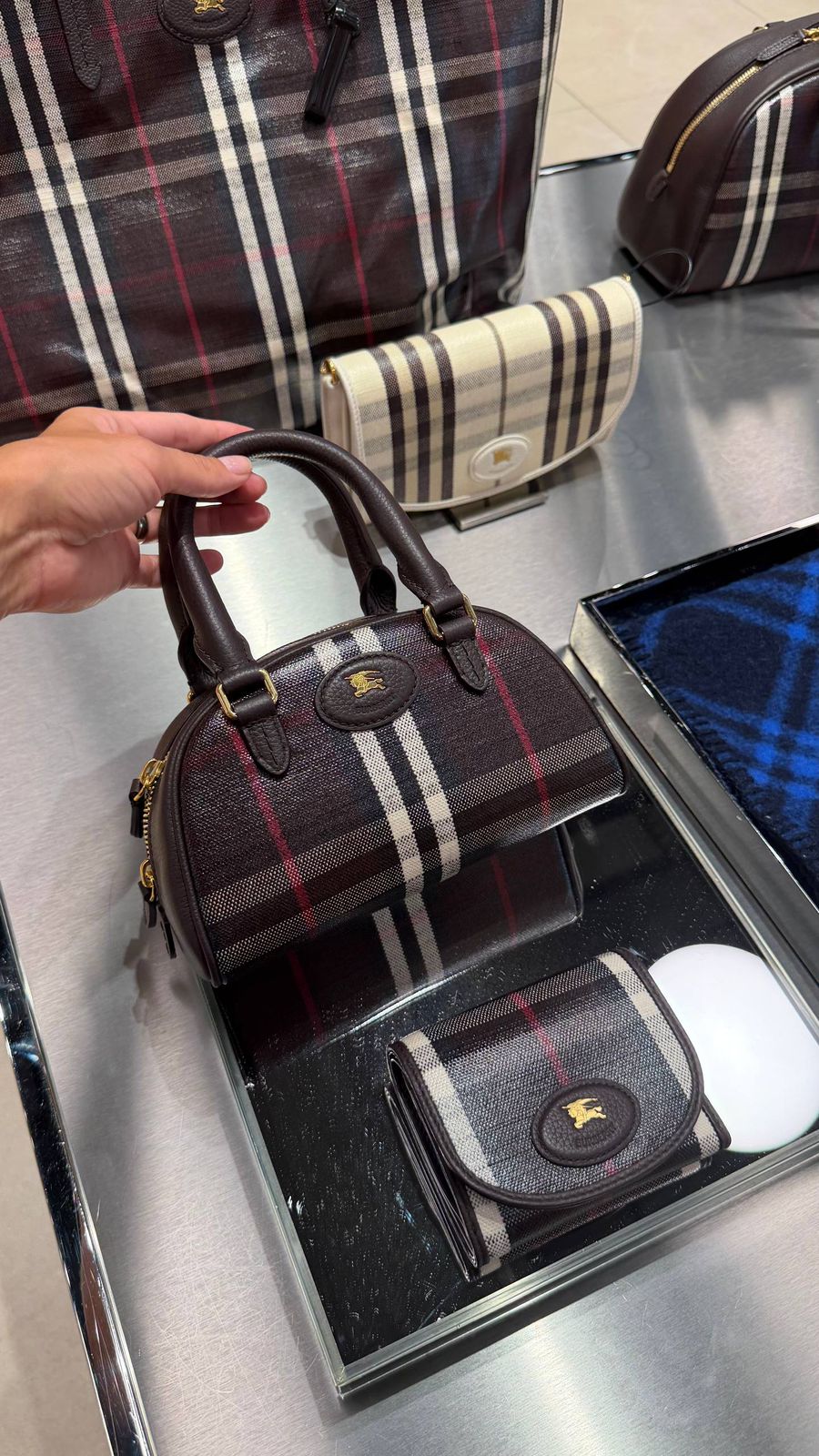 Check Barrel Bag