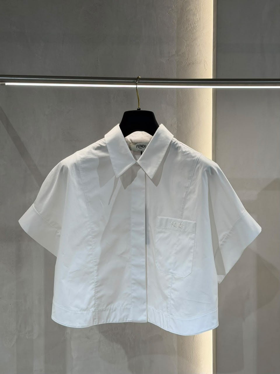 Short-sleeved cotton shirt