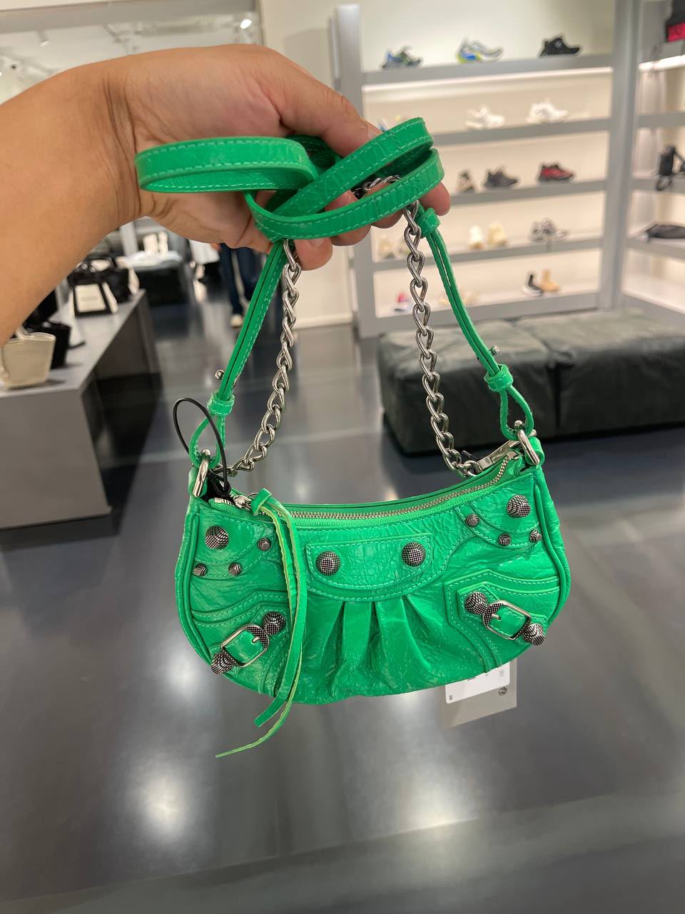 Hourglass Wallet on Chain