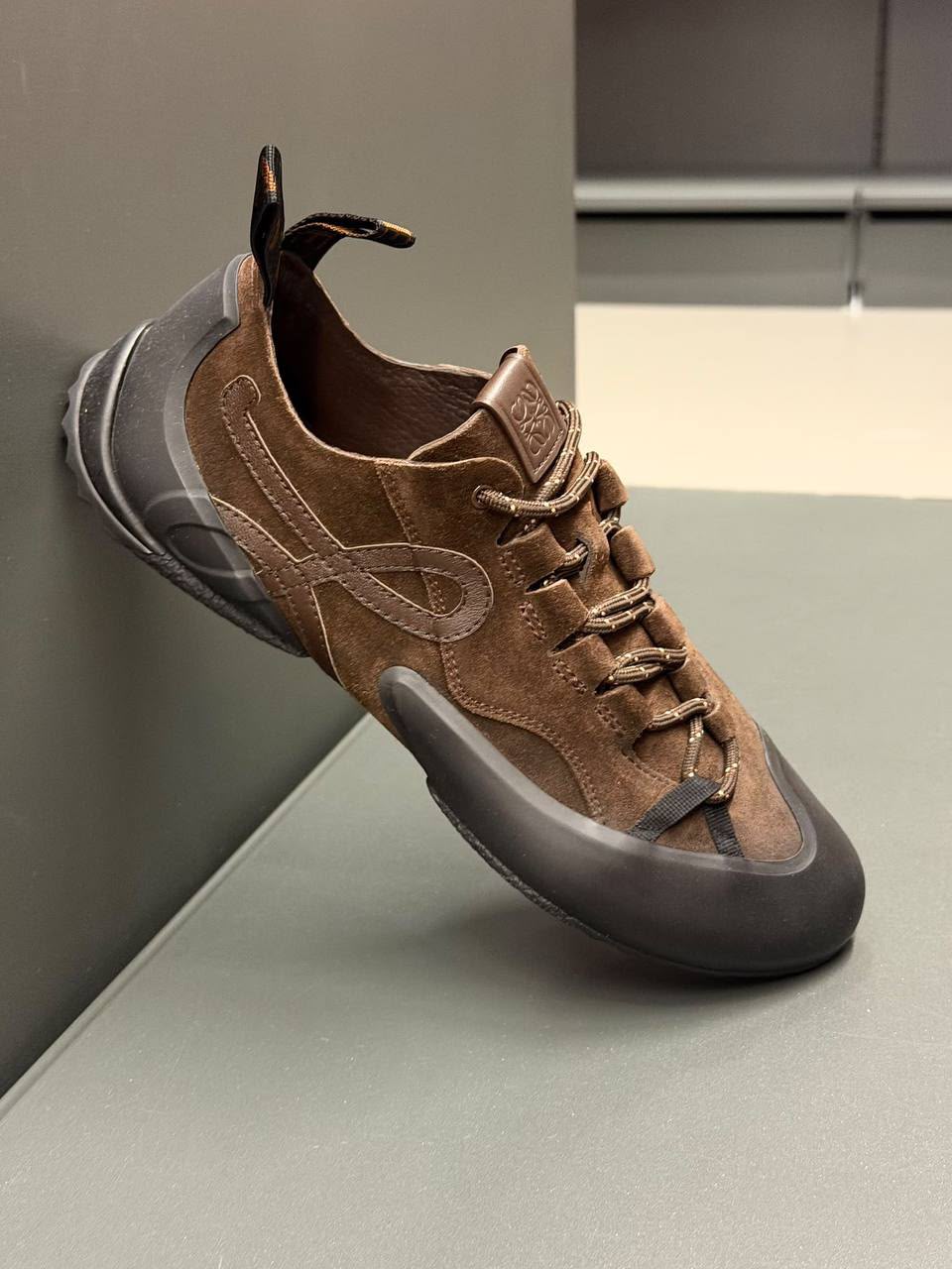 Terra Low-Top Sneaker