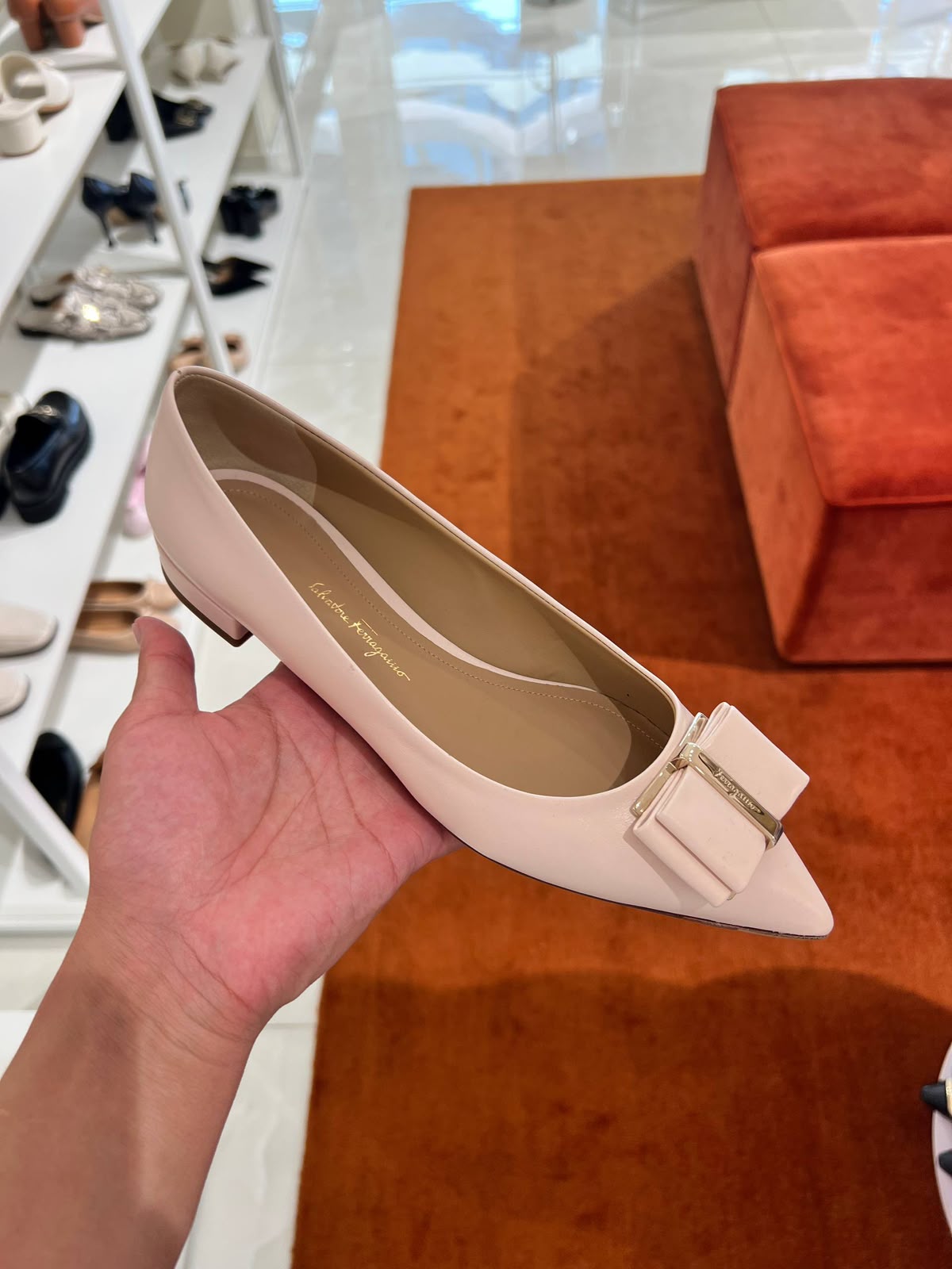 Viva Bow Pump