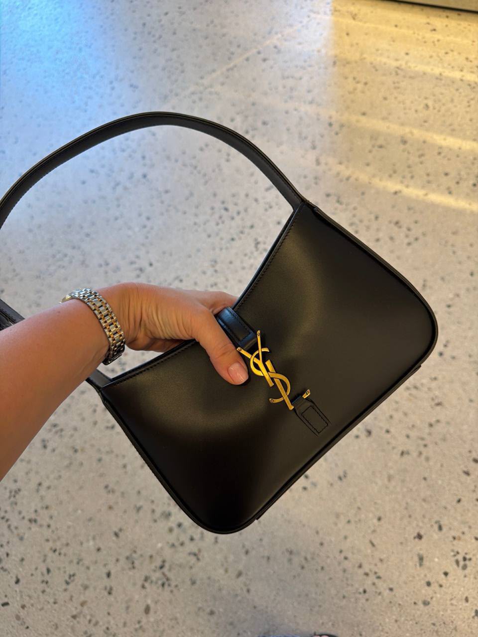 Le 5 à 7 Hobo Bag