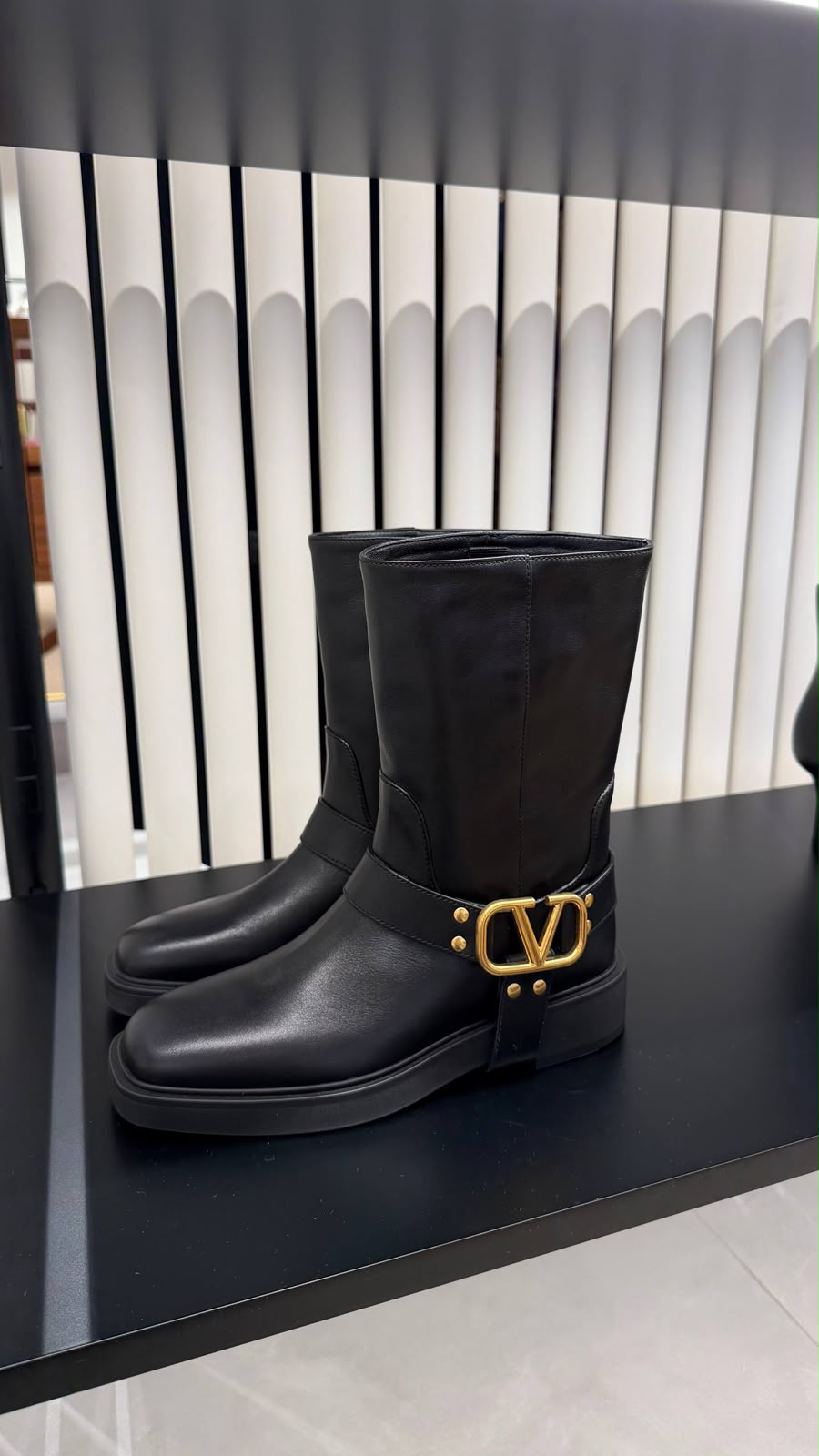 VLogo Signature Calfskin Boot