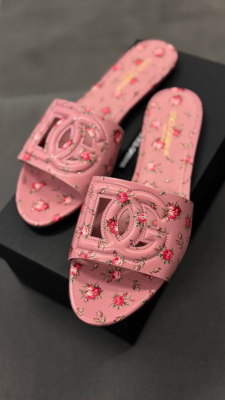 DG Logo Slides in Printed Calfskin