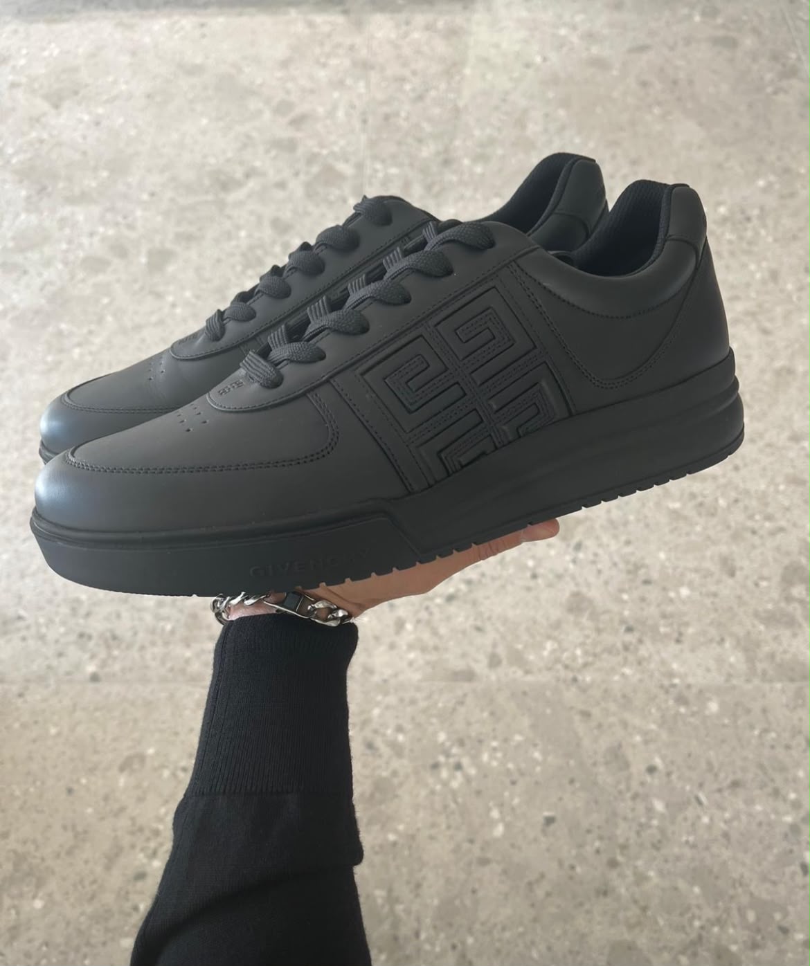 G4 Low-Top Sneakers