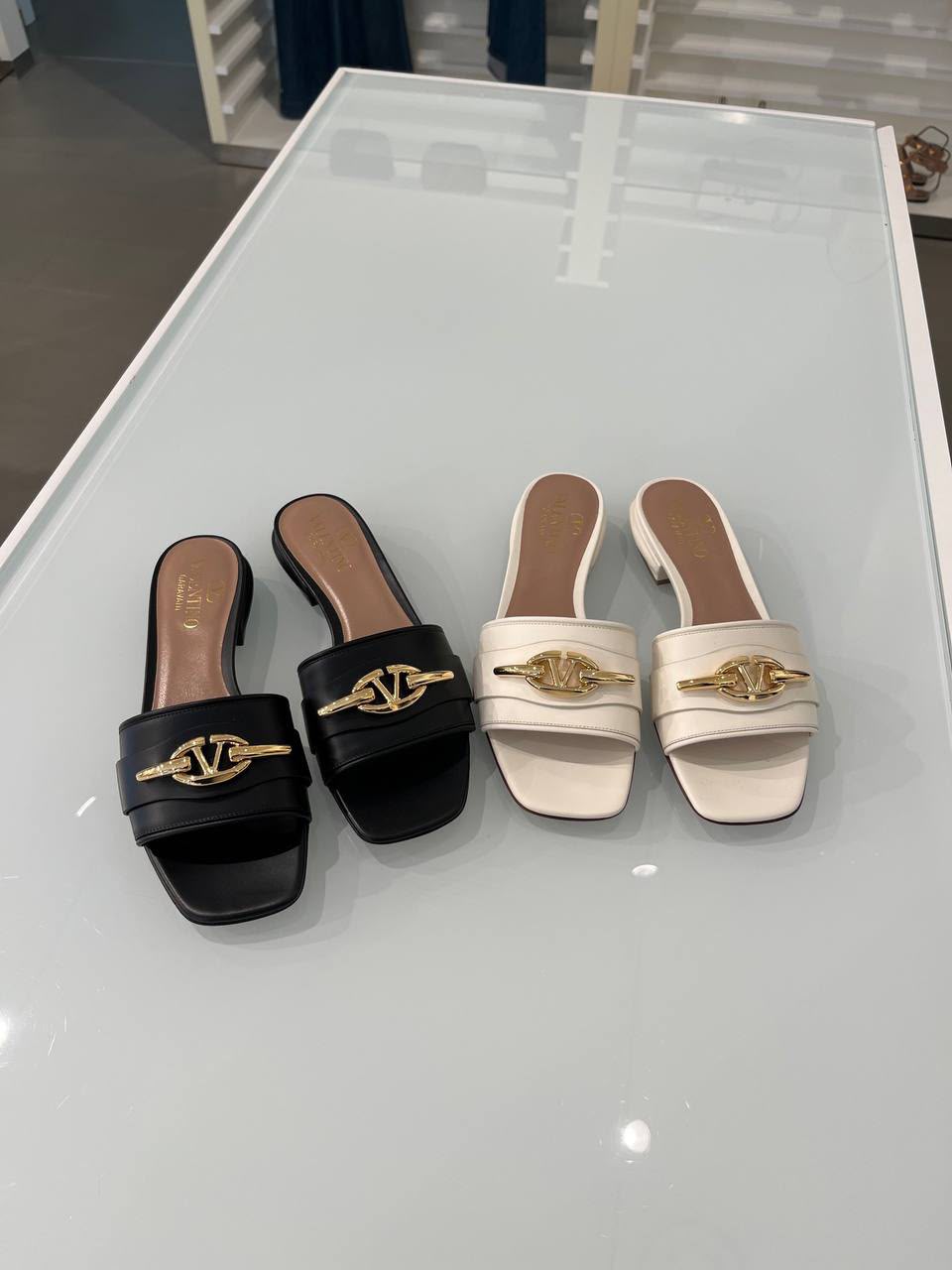 VLogo Signature Slide Sandal