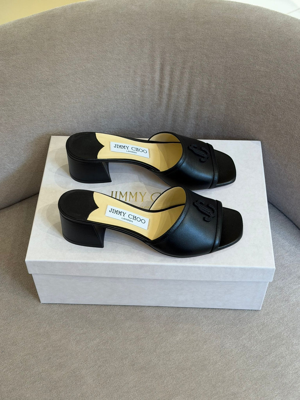 Amel 50 Black Leather Mules