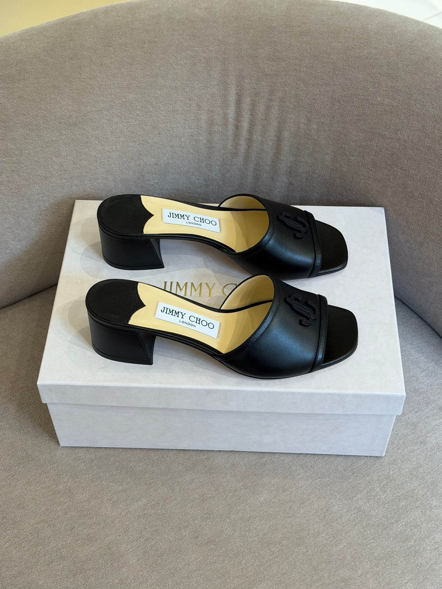 Amel 50 Black Leather Mules
