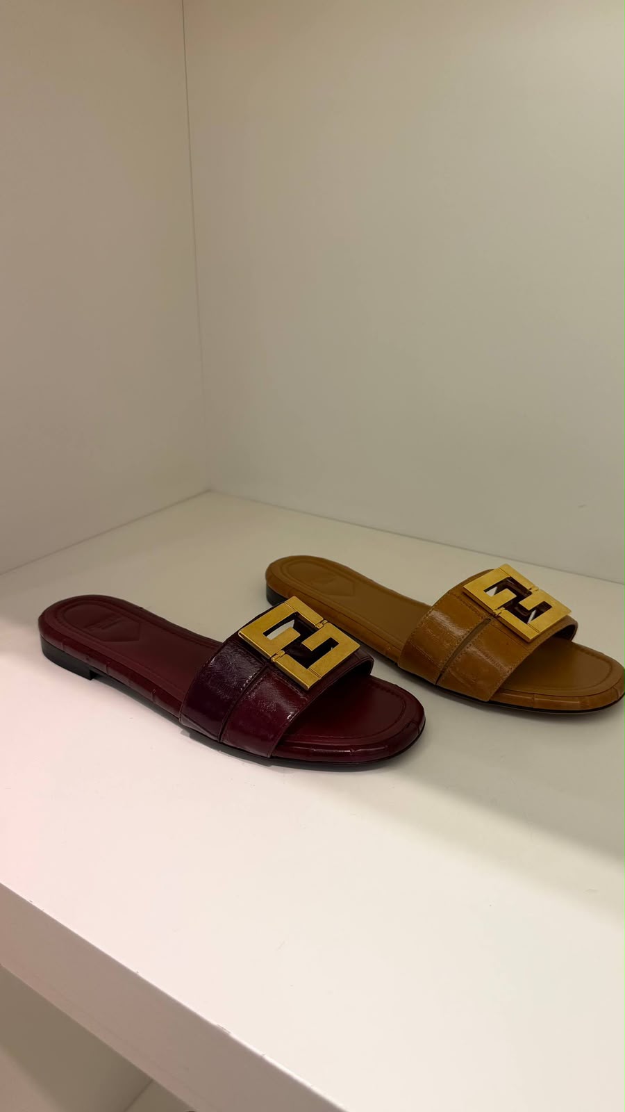 O'Lock Slide Sandals