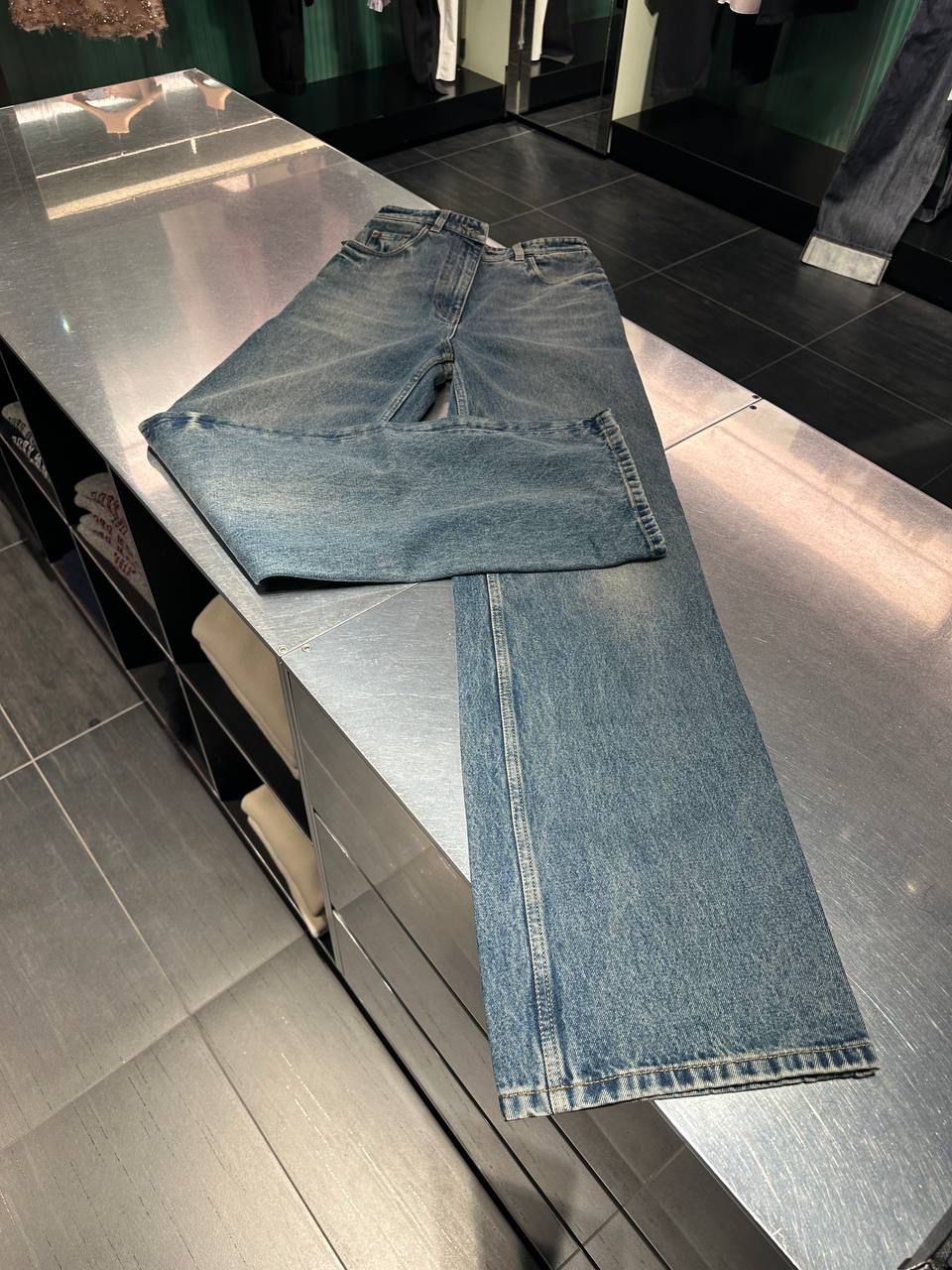 High-rise wide-leg jeans
