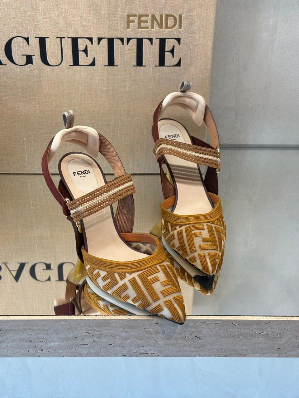 Colibrì Slingback Pumps