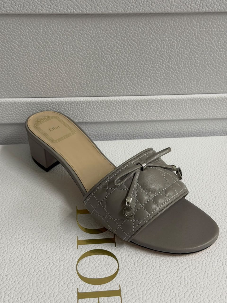 Dway Heeled Slide