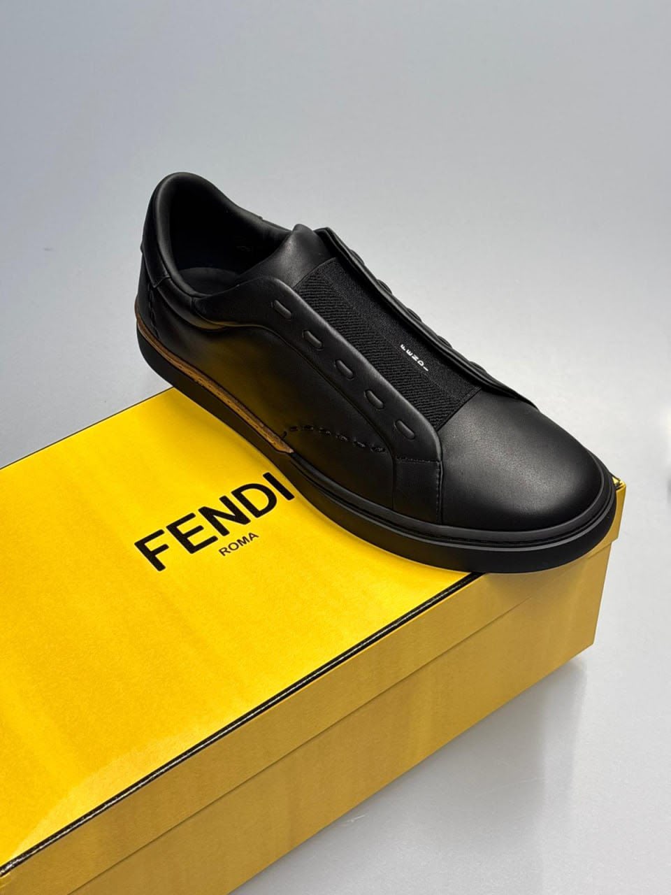 Flow Low-Top Sneakers