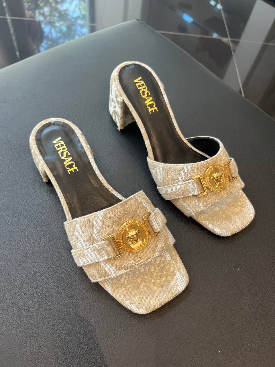 La Medusa Tweed Slides