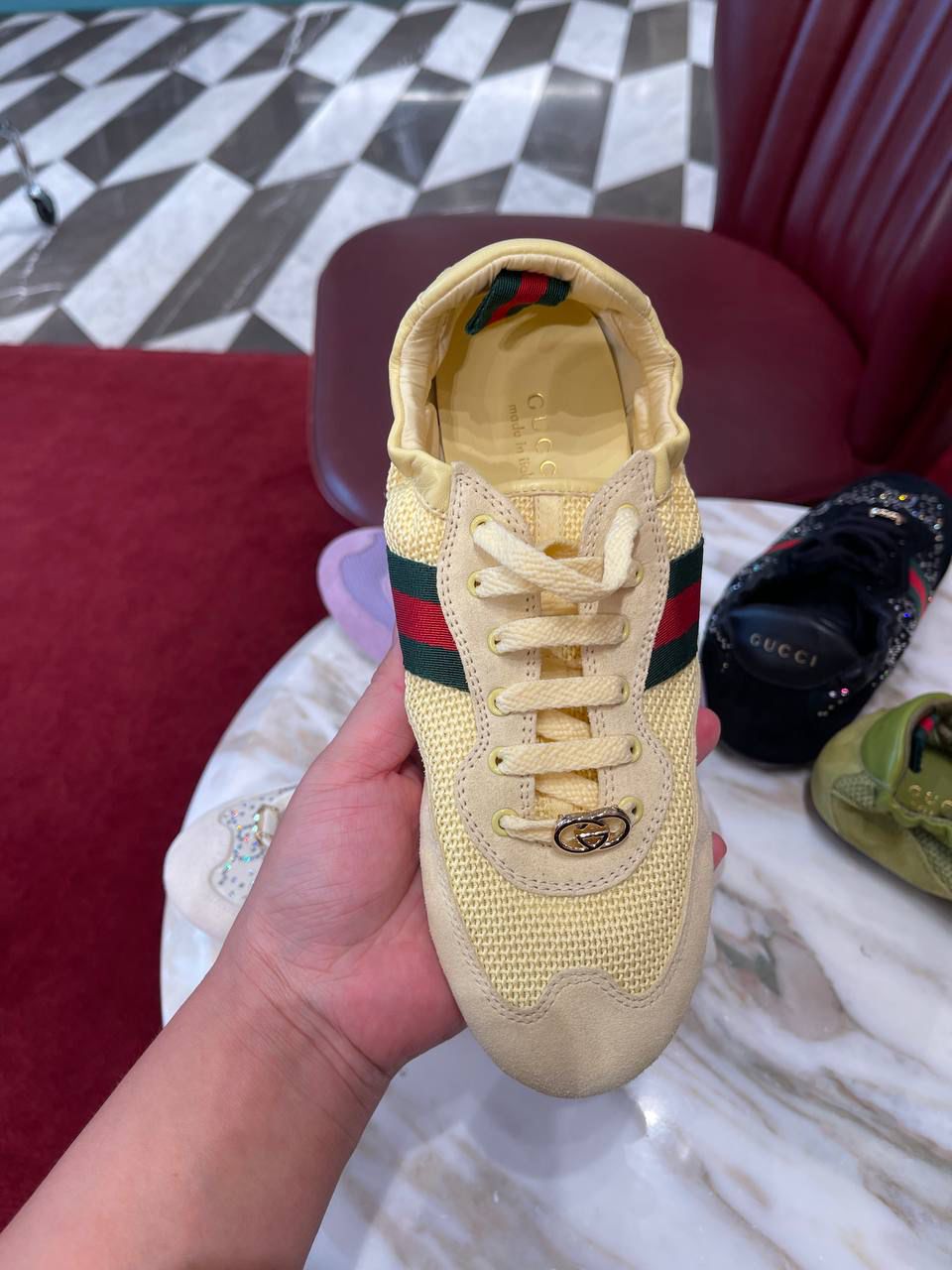 Screener sneaker
