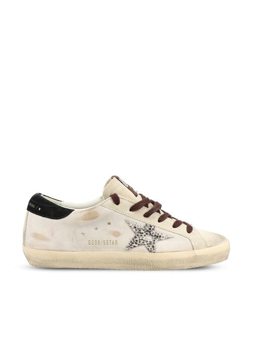 Sneakers realizzate in pelle
