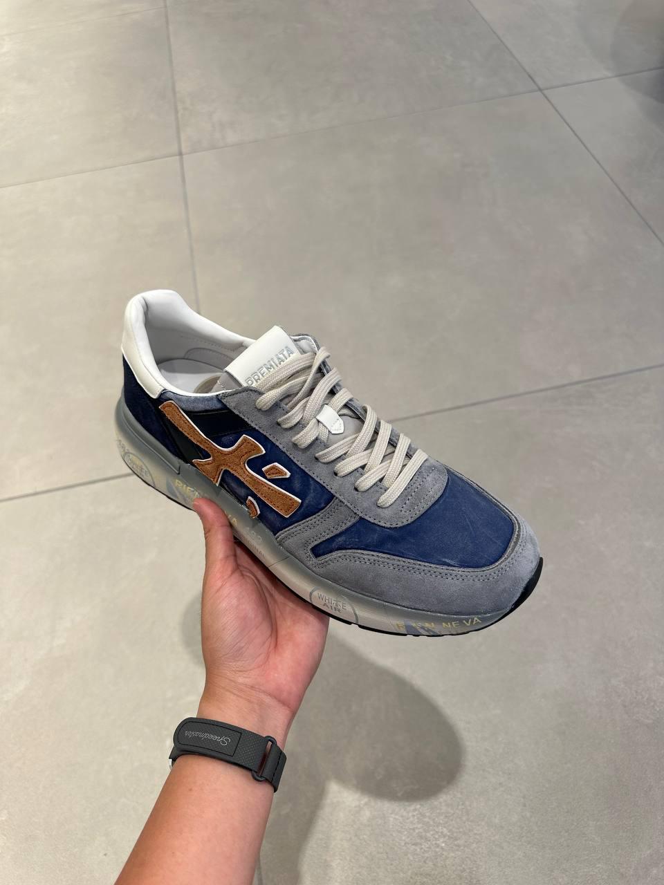 Eric Sneakers