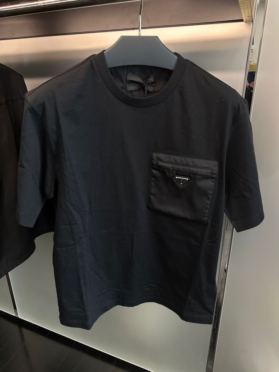 Cotton T-shirt with Re-Nylon pocket