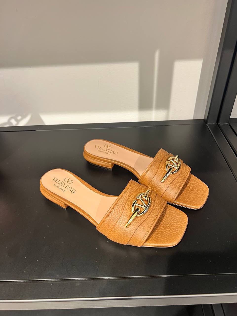 VLogo Chain Slide Sandal