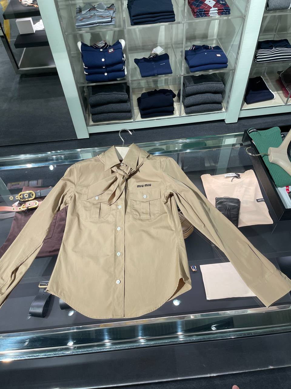 Poplin shirt with neck tie