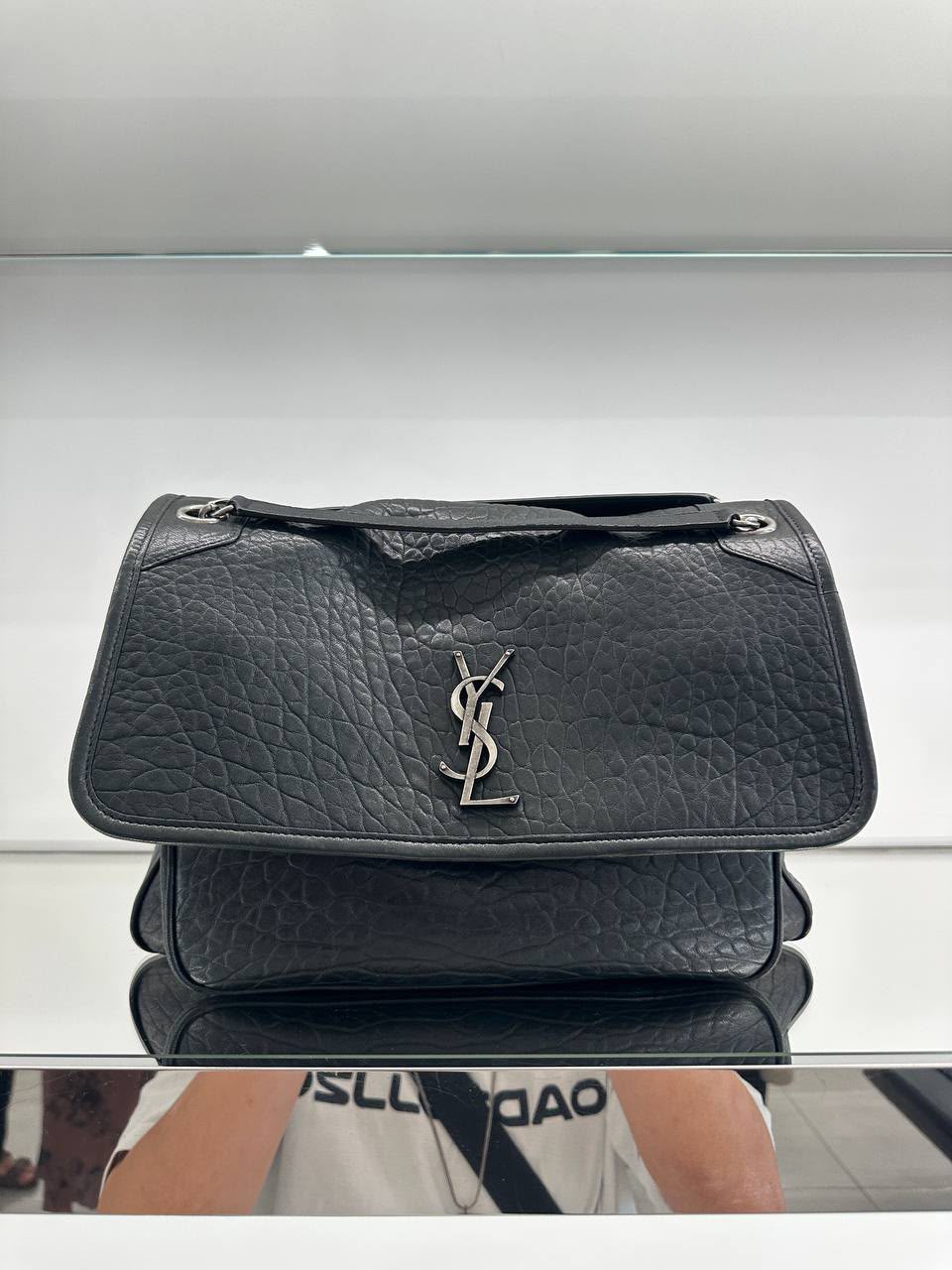 Niki Medium Chain Bag in Crinkled Vintage Leather
