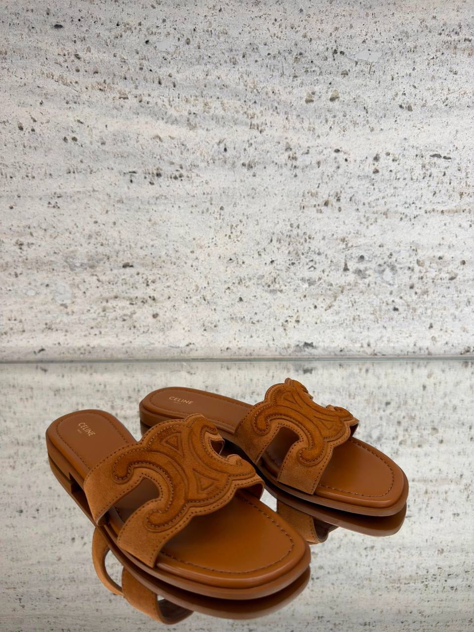 Triomphe Slide Sandal in Suede