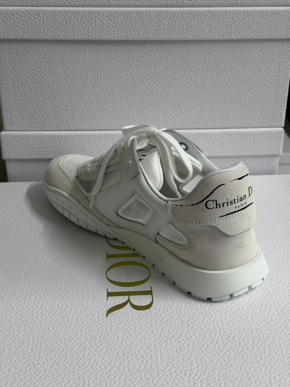 Vibe Sneaker