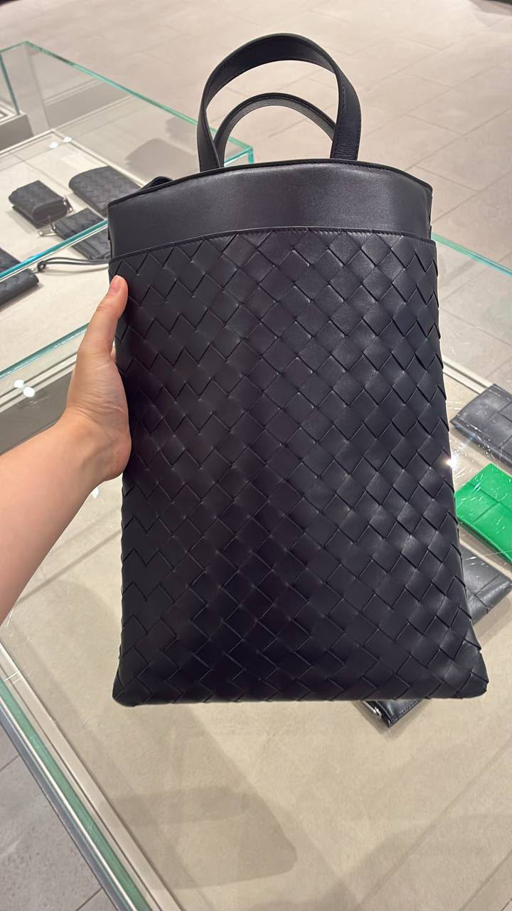 Intrecciato Leather Tote Bag