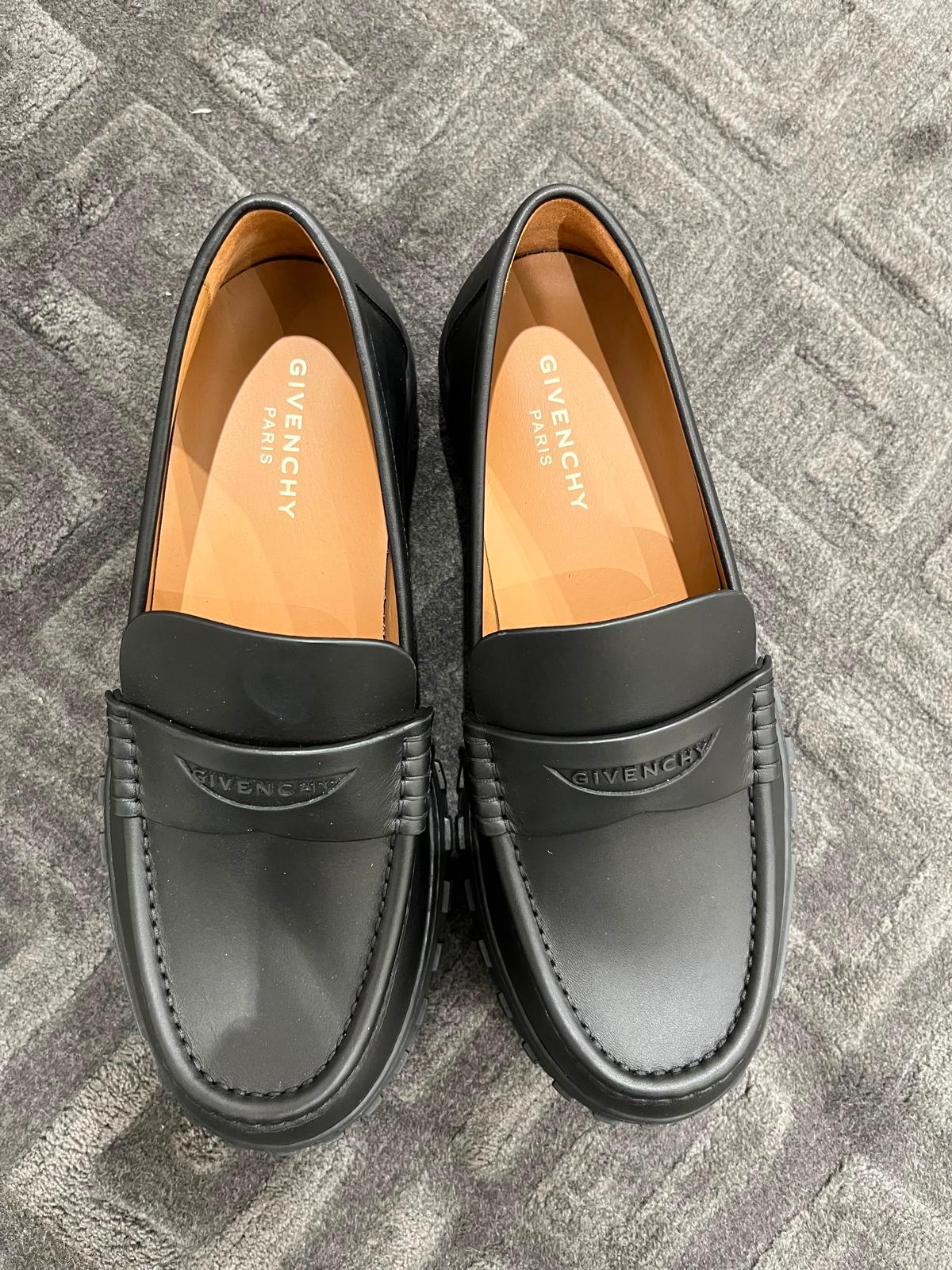 Monument Loafers in Leather