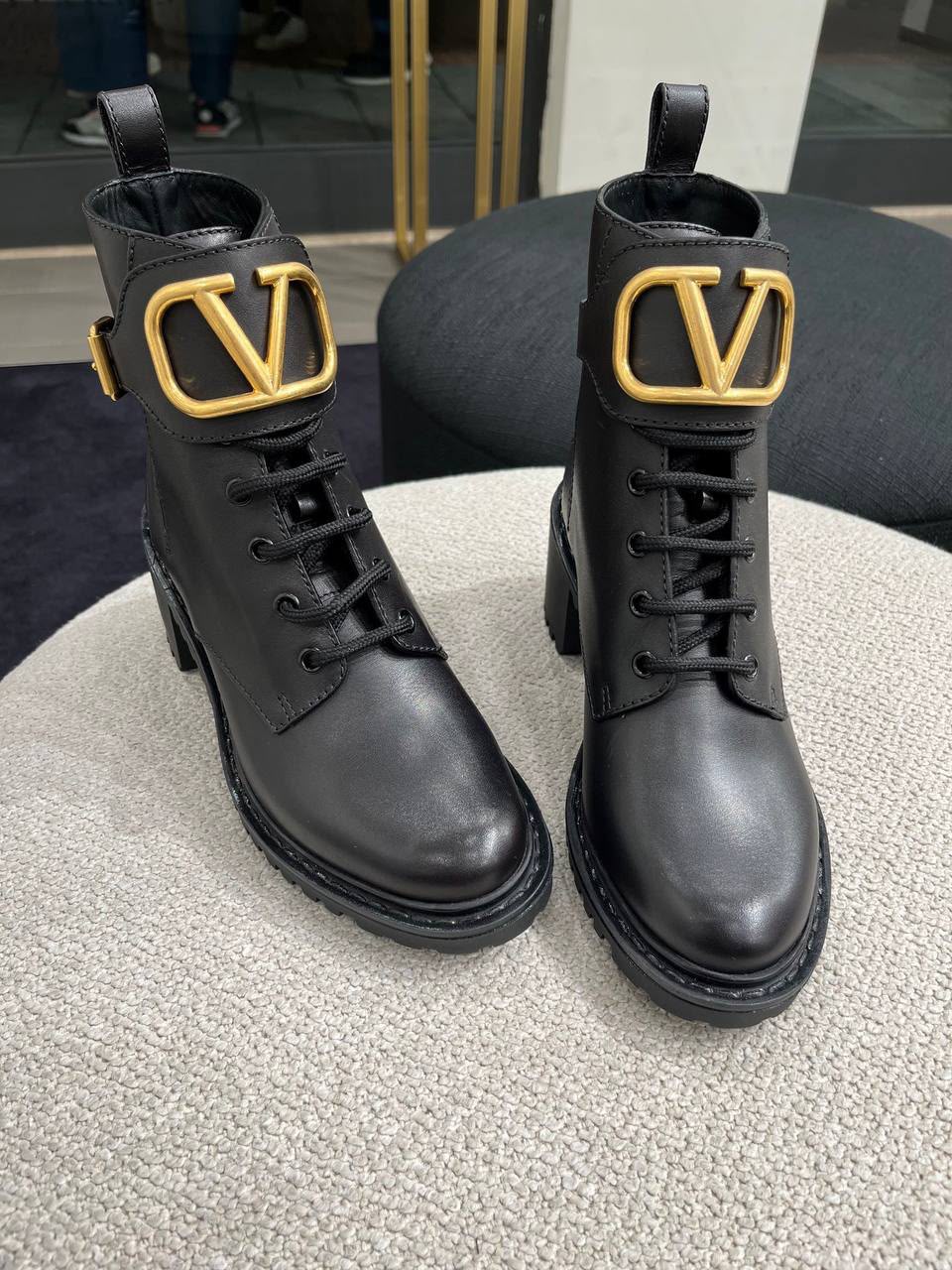 VLogo Signature Calfskin Boot