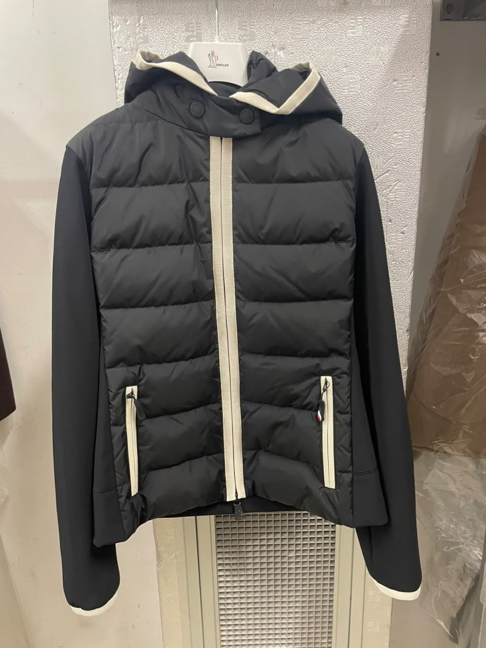 Contrast Trim Hybrid Down Jacket