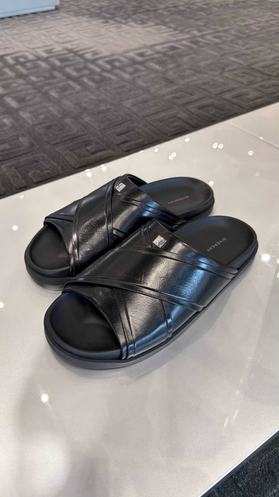 Cross-Strap Slides in Leather