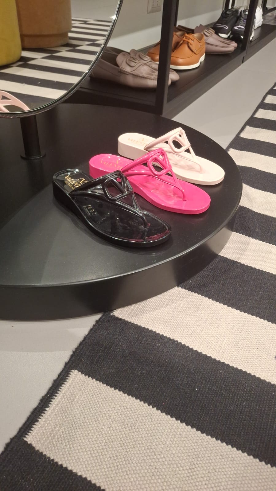 VLogo Signature Thong Sandals