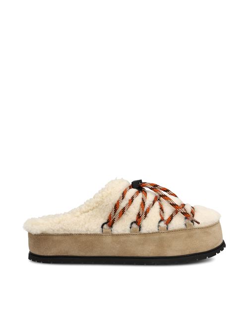 Mules realizzate in lana e pelle scamosciata